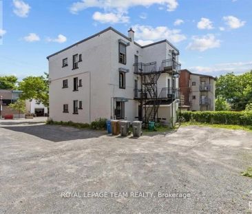 6 - 883 SOMERSET STREET W - Photo 3