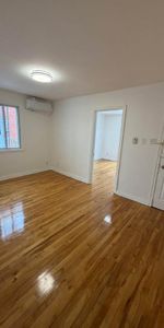 41/2 Metro Cartier Laval dispo maintenant internet stationnement, Loker, Thermopompe 1490$ - Photo 3