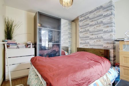 3 bed semi-detached house to rent in Elmhurst Road, Langley, SL3 - Photo 5