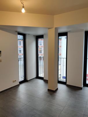 Duplex met 1 slaapkamer op de Grote Markt van Halle - Photo 1