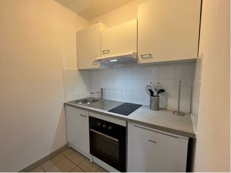 Location Appartement 2 pièces 44m² ST PIERRE DU MONT 40280 - Photo 4