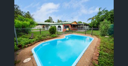 Family Home with Pool – Ideal for Entertaining! - Photo 5