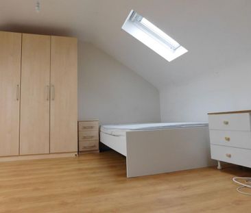 4 bedroom terraced house to rent - Photo 2