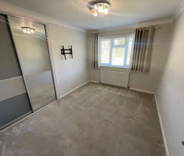 4 bedroom detached house to rent - Photo 2