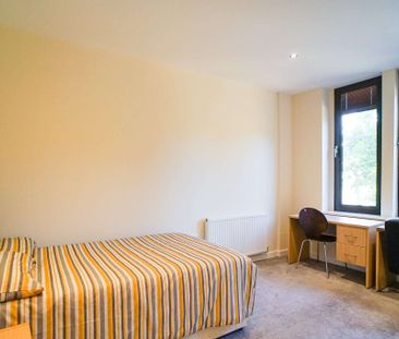 Flat 5, Gladstone Buildings, 1 St James Row, S1 2EU - Photo 3