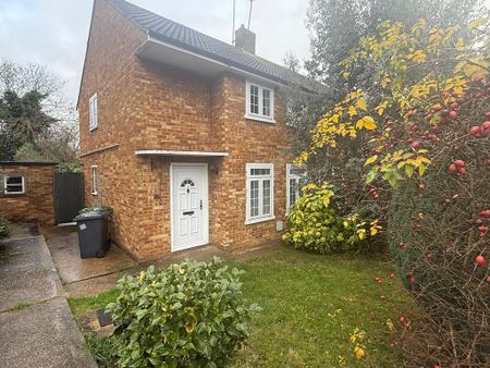 2 bedroom semi-detached house to rent - Photo 2
