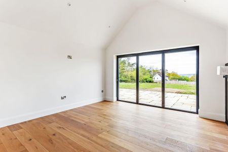 3 bedroom detached house to rent - Photo 2