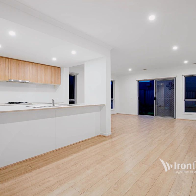 3 Bed, 2 Bath - Photo 1