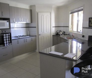 11 Rosewood Mews, Golden Square, Vic 3555 - Photo 4