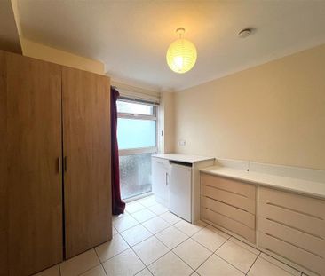 1 bedroom in a house share to rent - Photo 6