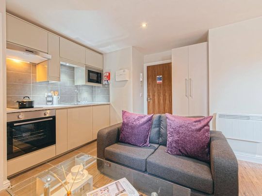 Studio to rent - Photo 1