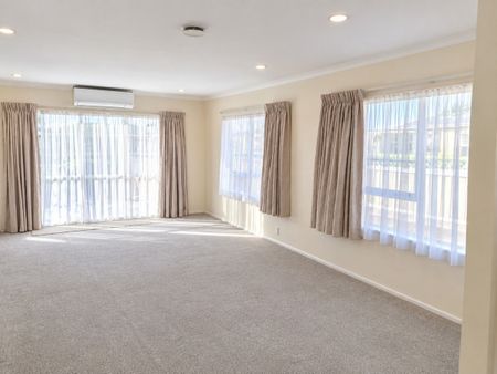 42A Horokiwi Road West, Newlands - Photo 3