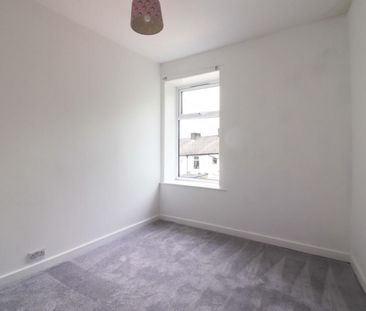 3 bedroom House To Let - Photo 2