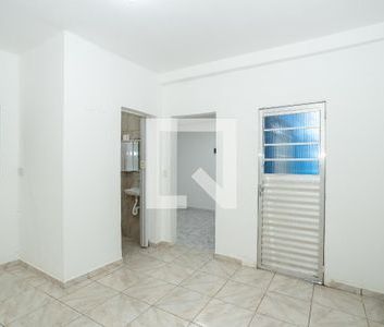 Casa para alugar com 33m², 1 quarto e sem vaga - Photo 2