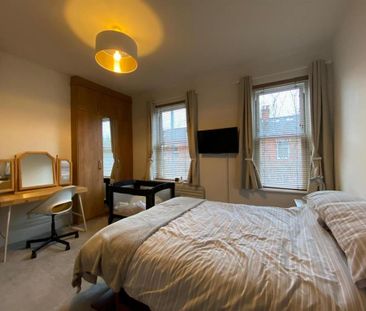 3 bedroom terraced house to rent - Photo 5