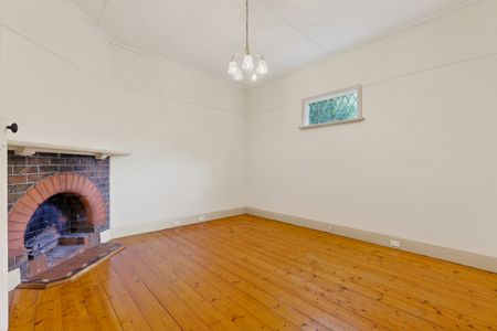 15 Narrak Road, Balwyn VIC 3103 - House For Rent | Domain - Photo 4