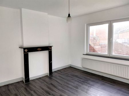 TE HUUR: Gesloten bebouwing met 2 slaapkamers in het centrum van Heusden! - Photo 2