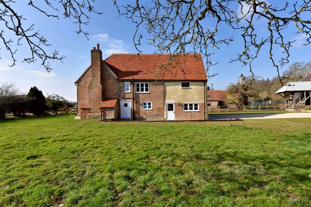 A beautifully refurbished Grade II listed home in rural setting - Photo 1