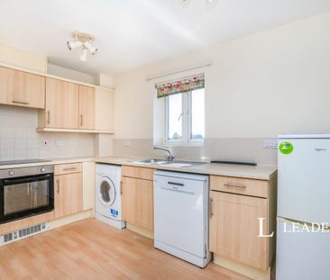 2 bedroom flat to rent Priddys Hard - Photo 6