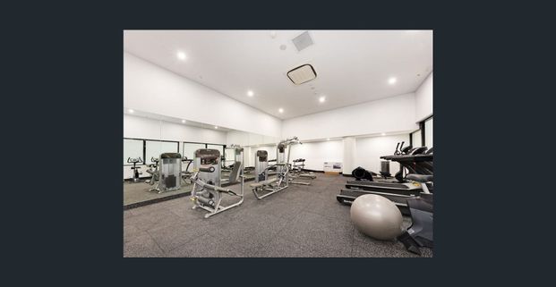 LUX FURNISHED APARTMENT POOL, GYM + SAUNA - Photo 1