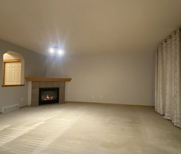 82 Edgeridge Close NW, Calgary - Photo 3