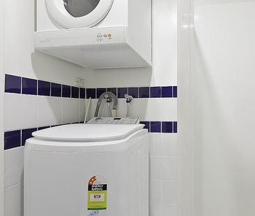 Stylish City One-Bed in Mount Street - Furnished Oasis - Photo 2