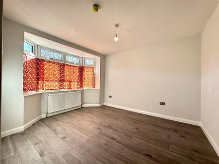 House share to rent - Photo 2