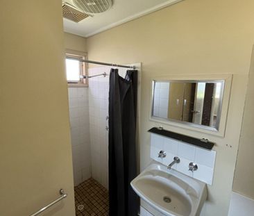 8 Hobbs Court, Port Augusta West - Photo 6