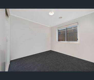 49 Yellowgum Drive, Epsom, Vic 3551 - Photo 3