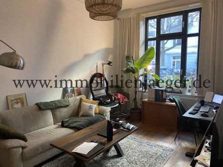 Eppendorf UKE Nähe - Altbau - Erdgeschoss mit Terrasse, hohe Decke mit Stuck, Holzdielen, gr. Küche - Foto 2