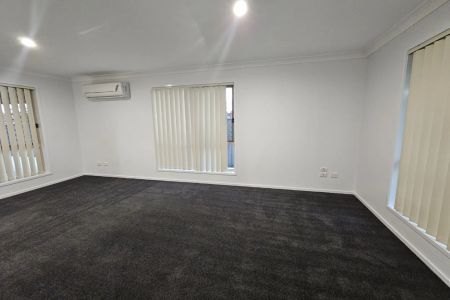 Stunning Double Storey Home in Underwood - Photo 3