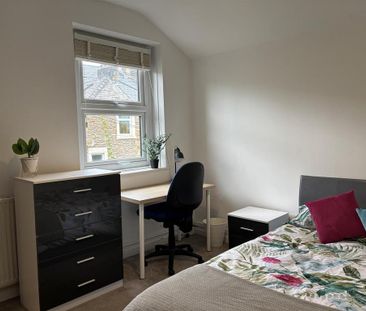 7 bedroom private hall to rent - Photo 2