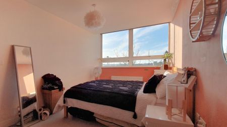 Skyline House, Swingate, Stevenage - Photo 3