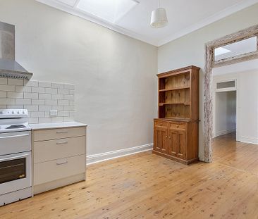 Convenient Inner West Living in a Prime Lifestyle Location - Photo 3
