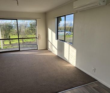 Rural Life in Rotoorangi - Photo 4