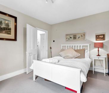 4 bedroom terraced house to rent - Photo 3