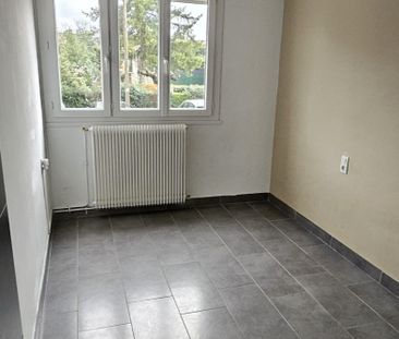 Location Appartement 4 pièces 67m² NIMES 30000 - Photo 5