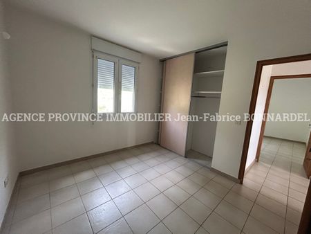 Location Appartement 3 pièces 79m² VALREAS 84600 - Photo 2