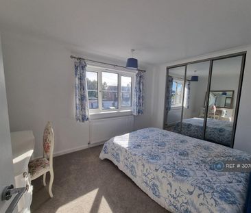 2 bedroom semi-detached house to rent - Photo 3