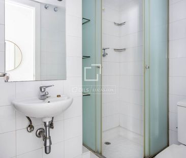 1-bedroom apartment with sea views for rent in El Born - Photo 5