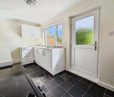 Olive Road, SO16 - Photo 5