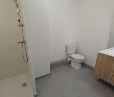 location Appartement T2 DE 42.3m² À NIMES - Photo 6