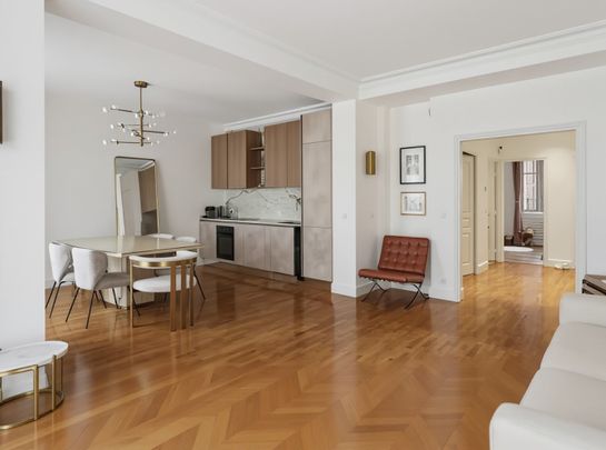 Tout savoir sur cet appartement dans le quartier Saint James-Général Koenig, à Neuilly-sur-Seine - Photo 1