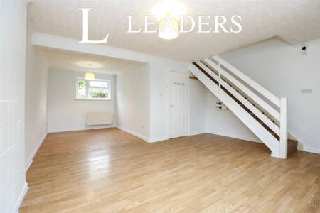 3 bedroom semi-detached house to rent - Photo 2