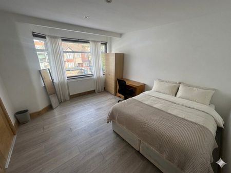 Room in a Shared Flat, Wyvenhoe Road, HA2 - Photo 2