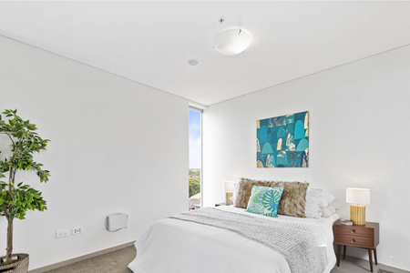 LOCATION! 2 BEDROOM APARTMENT - Photo 4