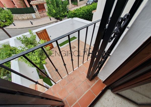 Ref 19790 – **LONG TERM RENTAL** -Great opportunity to live in the best urbanization in Fuengirola: PUEBLO LOPEZ