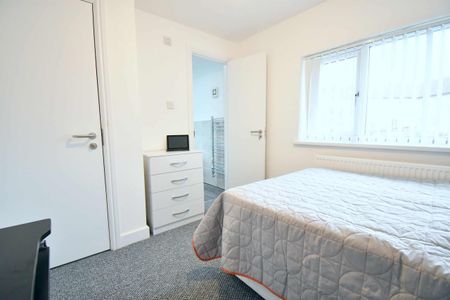 Room , Cartmel Road - Photo 5