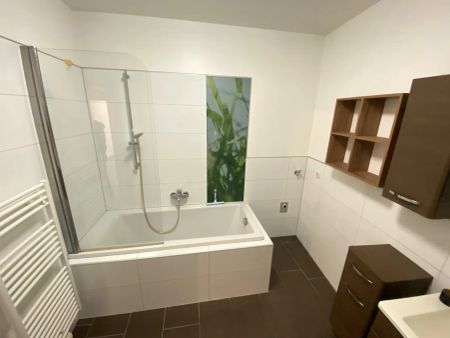 NEUWERTIGE 3 ZIMMERWOHNUNG MIT BALKON UND TG - NÄHE HAUPTBAHNHOF" - Foto 3