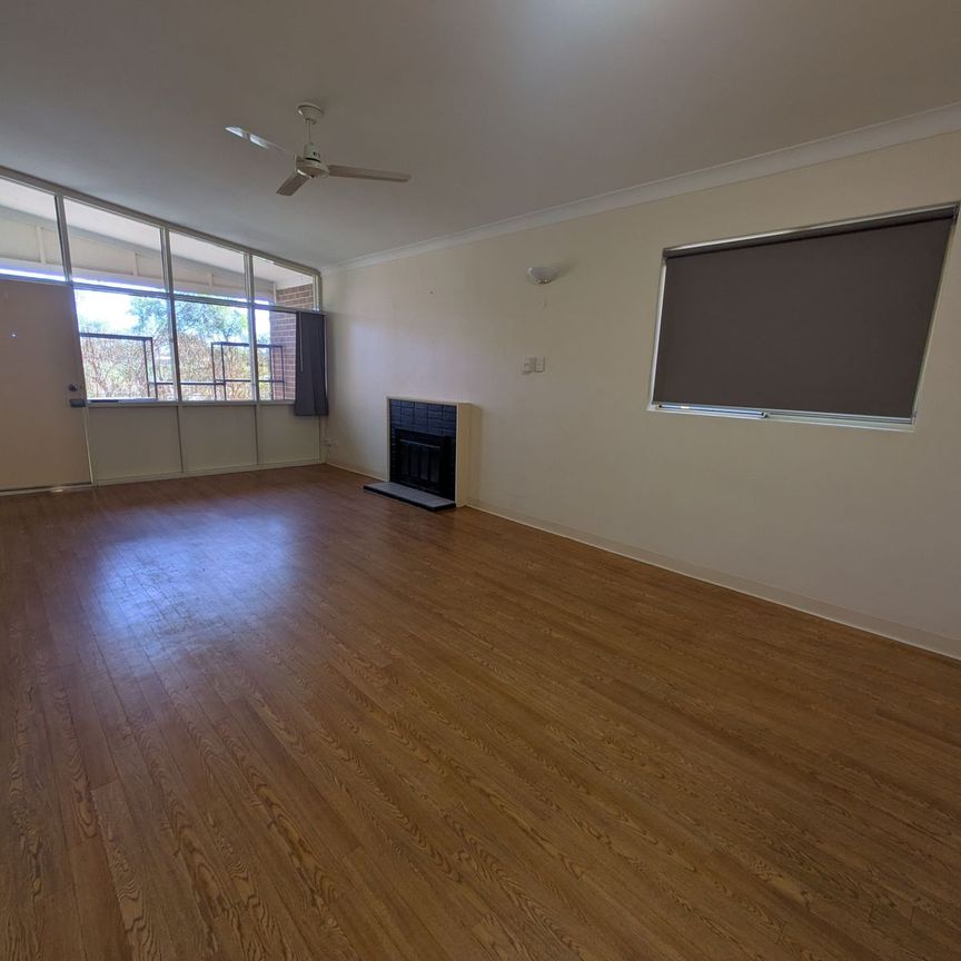 Three Bedroom Family Home - Photo 1
